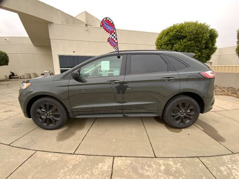 New 2024 Ford Edge SE w/ Black Appearance Package image 4
