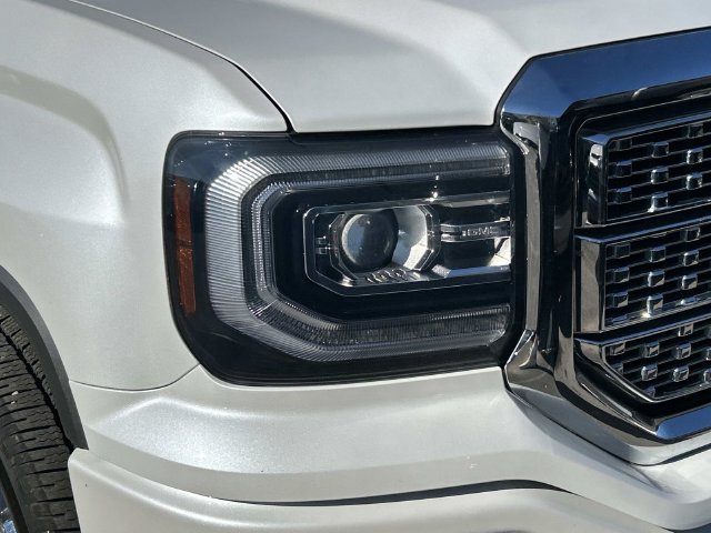 Used 2018 GMC Sierra 1500 Denali w/ Denali Ultimate Package AWD/4WD image 4