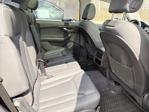 Used 2023 Audi Q7 3.0T Prestige image 23