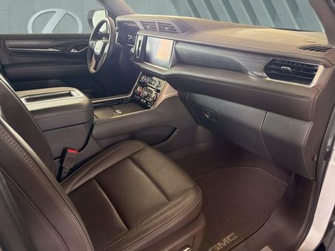 Used 2023 GMC Yukon XL Denali w/ Max Trailering Package RWD image 28