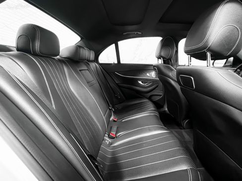 Used 2018 Mercedes-Benz E 300 image 26