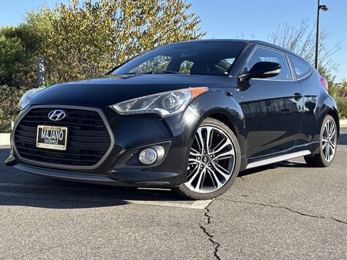 Used 2016 Hyundai Veloster Turbo image 2