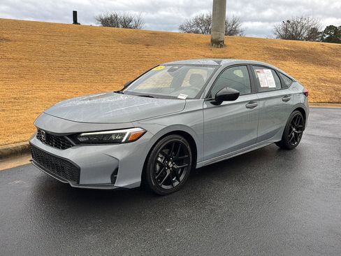 Used 2025 Honda Civic Sport image 2