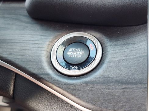 Used 2023 Jeep Grand Cherokee Base image 19