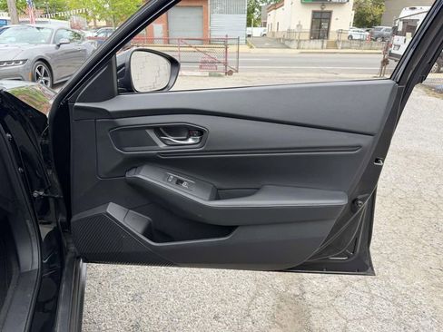Used 2024 Honda Accord Sport image 11