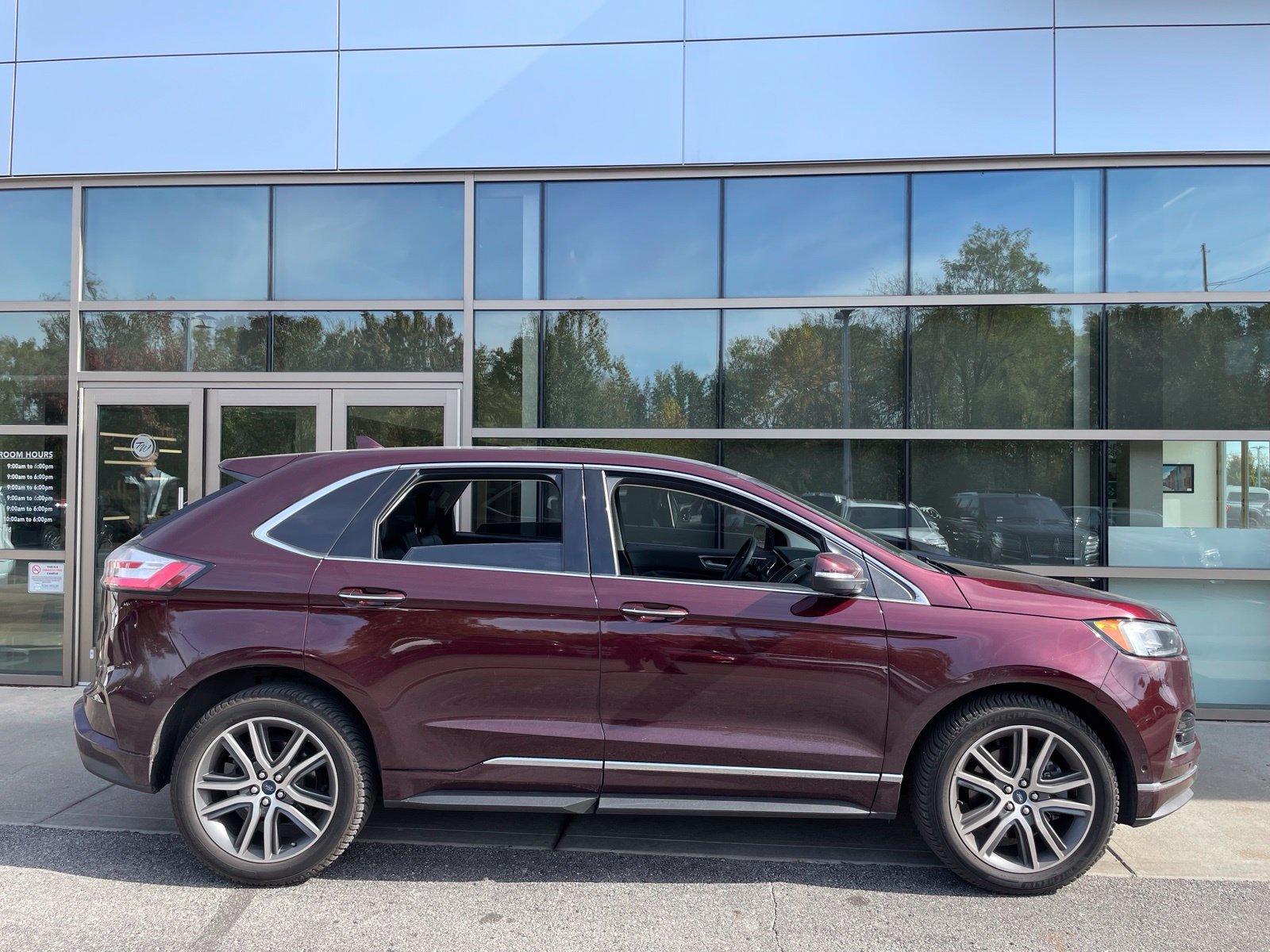 Used 2019 Ford Edge Titanium w/ Equipment Group 301A AWD/4WD image 1