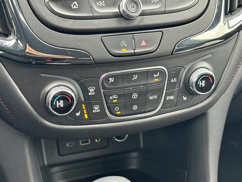 Used 2024 Chevrolet Equinox RS w/ RS Leather Package image 20