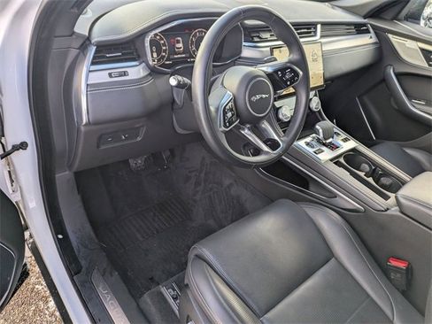 Used 2025 Jaguar F-PACE R-Dynamic S image 7