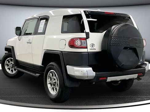 Used 2013 Toyota FJ Cruiser 4WD w/ Upgrade Pkg image 4