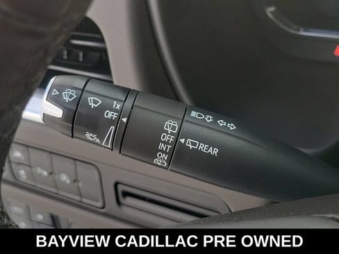 Used 2023 GMC Yukon SLT AWD/4WD image 33