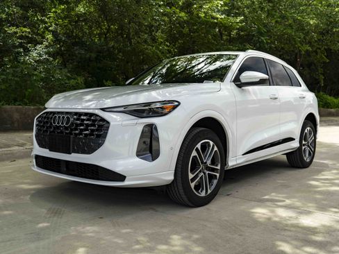 Used 2025 Audi Q5 Premium AWD/4WD image 5