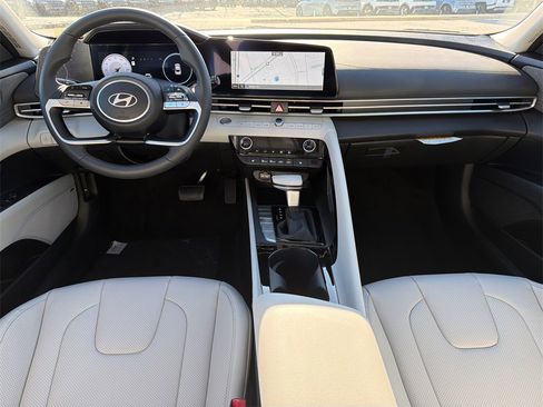 New 2026 Hyundai Elantra Limited image 22