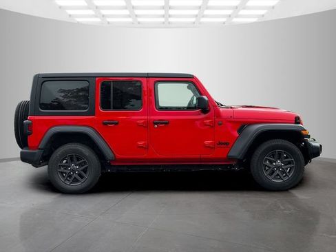 Used 2024 Jeep Wrangler Unlimited Sport AWD/4WD image 8