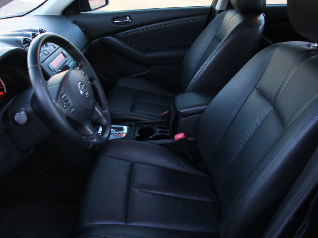 Used 2011 Nissan Altima 2.5 SL w/ 2.5SL Pkg FWD image 14