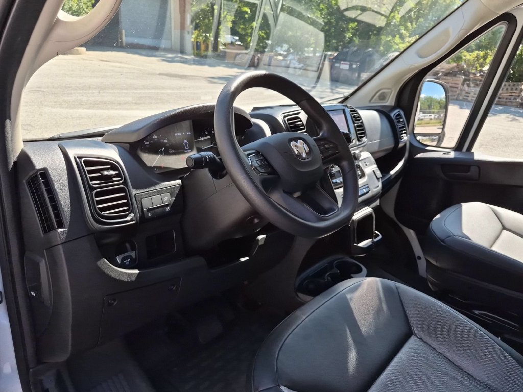 Used 2025 RAM ProMaster 2500 w/ Convenience Group FWD image 13