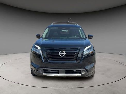 Used 2023 Nissan Pathfinder SL w/ SL Premium Package AWD/4WD image 13