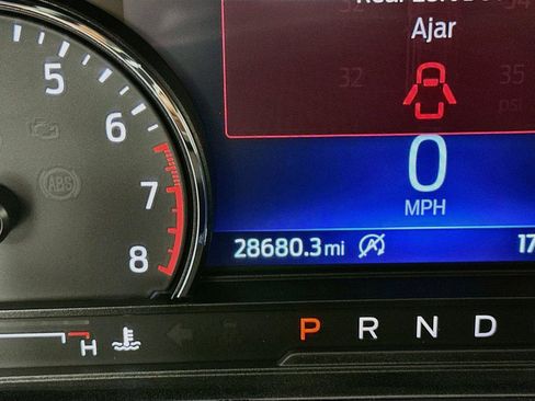 Used 2024 Ford Explorer XLT w/ Equipment Group 202A AWD/4WD image 19