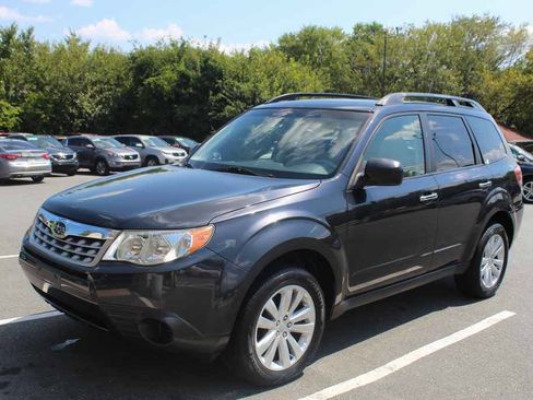 Used 2013 Subaru Forester 2.5X Premium w/ All-Weather Pkg AWD/4WD image 1