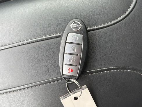 Used 2022 Nissan Rogue Sport SL image 30