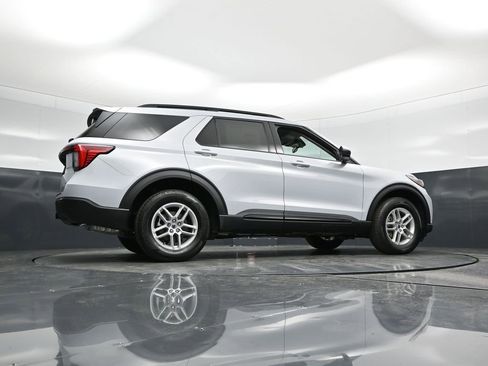 New 2026 Ford Explorer Active image 55