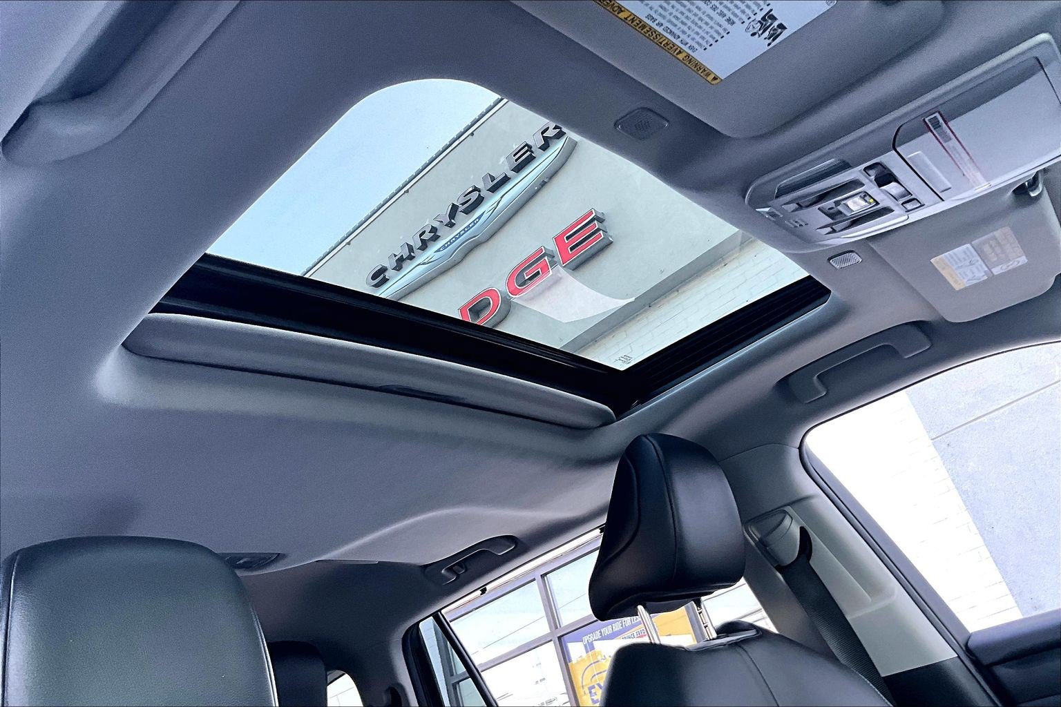 Used 2023 Toyota Highlander XLE AWD/4WD image 20