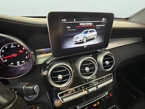Used 2017 Mercedes-Benz GLC 300 4MATIC image 19