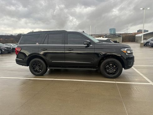 Used 2023 Ford Expedition Timberline image 2