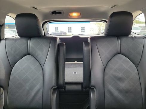 Used 2022 Toyota Highlander Platinum AWD/4WD image 13