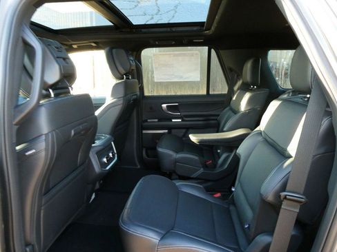 New 2027 Ford Expedition Platinum w/ Stealth Appearance Package AWD/4WD image 13