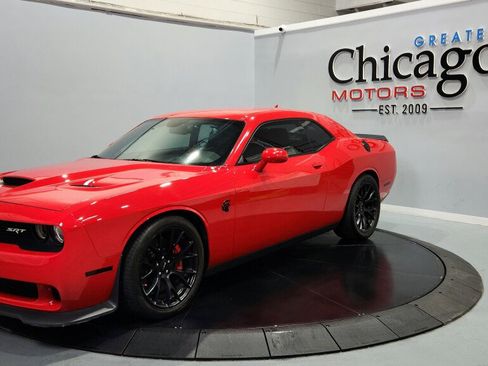 Used 2016 Dodge Challenger SRT Hellcat RWD image 5