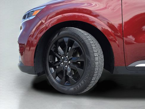 Used 2022 Kia Carnival SX FWD image 41