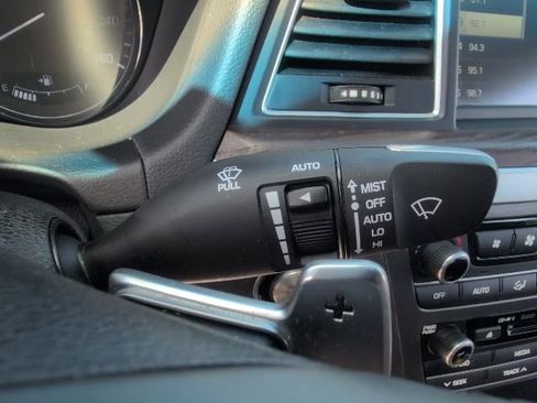 Used 2015 Hyundai Genesis 5.0 image 33