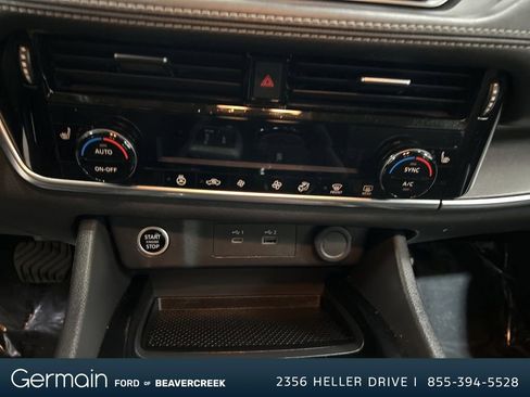 Used 2023 Nissan Rogue SV w/ SV Premium Package image 20