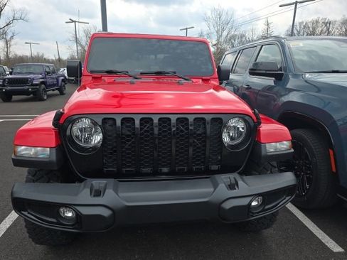 Used 2022 Jeep Gladiator Willys image 6
