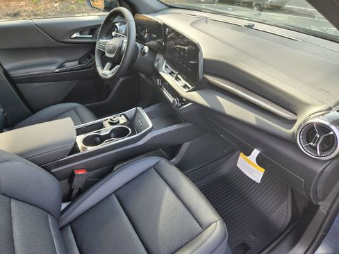 New 2026 Chevrolet Equinox LT image 7