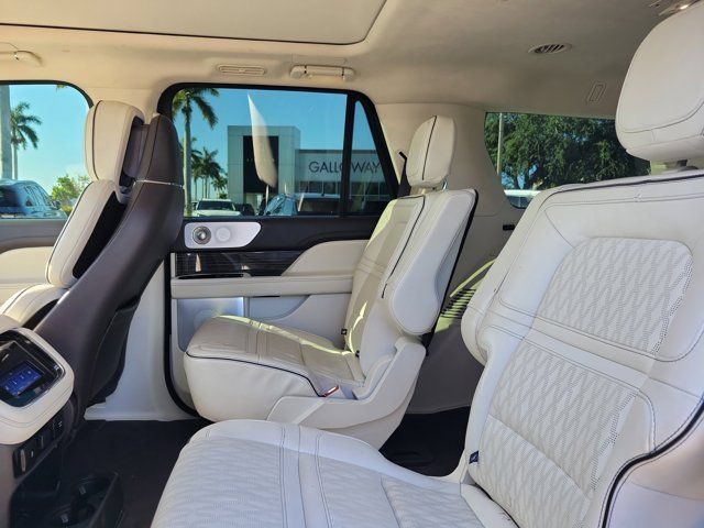 Used 2024 Lincoln Navigator Black Label AWD/4WD image 16