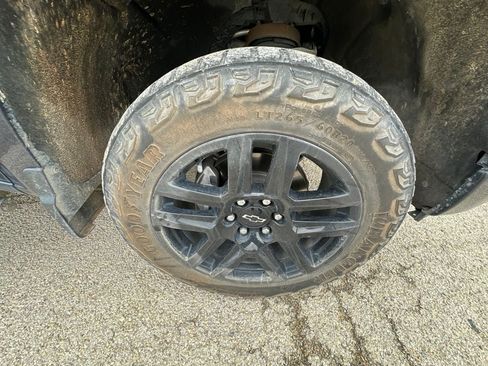 Used 2022 Chevrolet Silverado 1500 LT Trail Boss w/ LT Trail Boss Premium Package AWD/4WD image 4