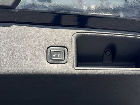 Used 2020 GMC Terrain SLE w/ Driver Convenience Package image 19