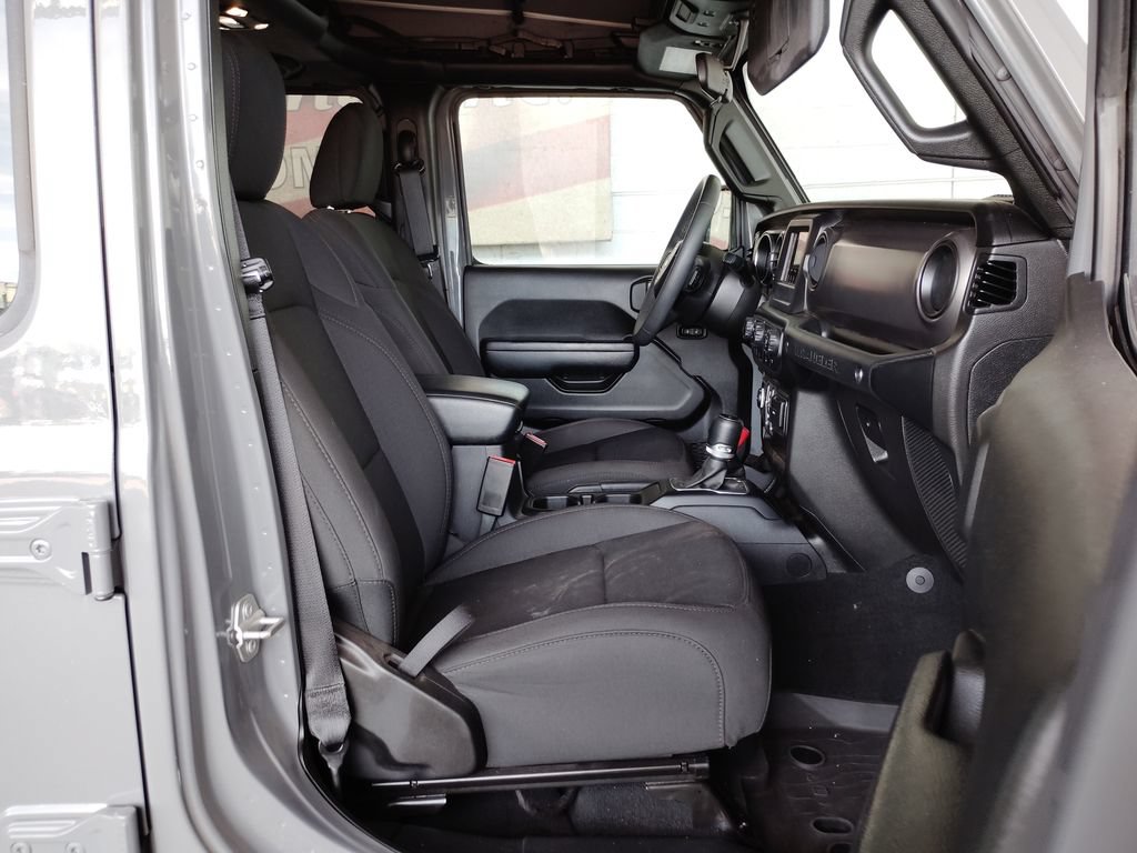 Used 2023 Jeep Wrangler Unlimited AWD/4WD image 14