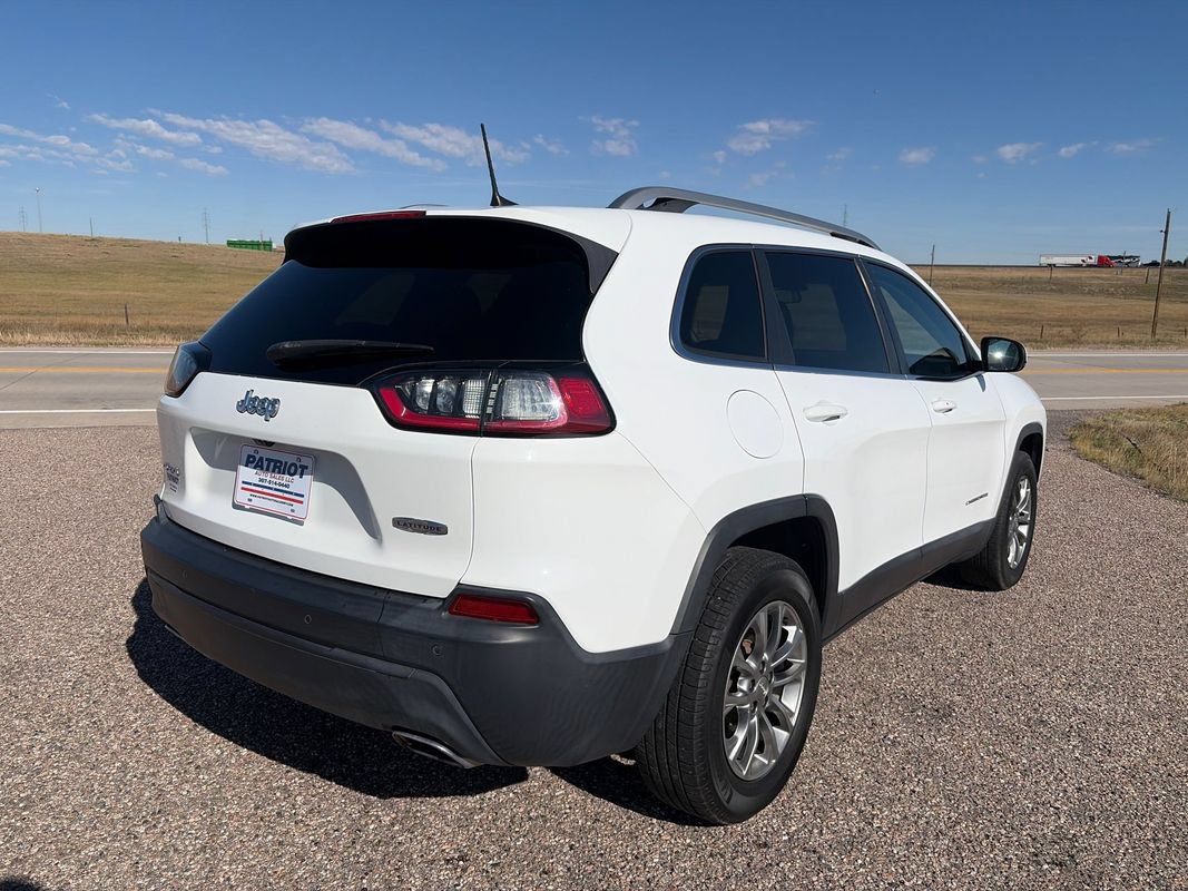 Used 2019 Jeep Cherokee Latitude Plus AWD/4WD image 4
