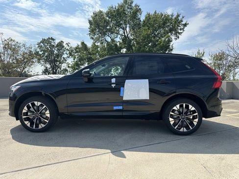 New 2026 Volvo XC60 B5 Plus w/ Protection Package Premier image 4