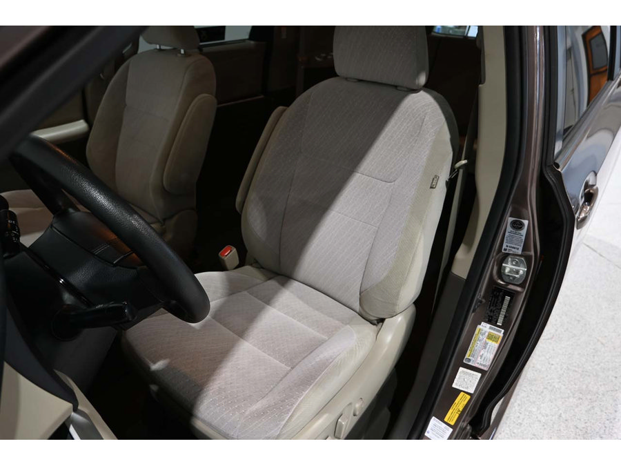 Used 2020 Toyota Sienna LE FWD image 14