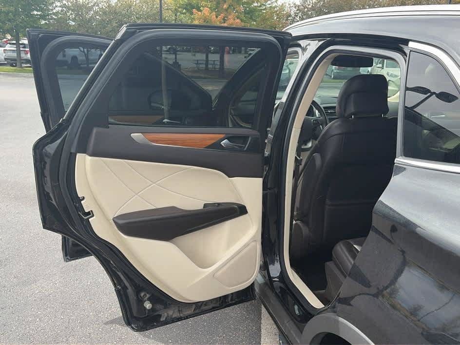 Used 2015 Lincoln MKC AWD w/ Equipment Group 102A Reserve image 18