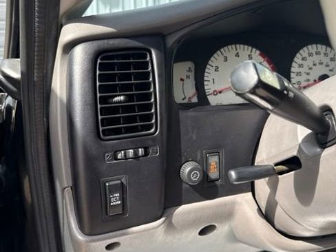Used 2001 Toyota Tacoma 4x4 Double Cab image 12