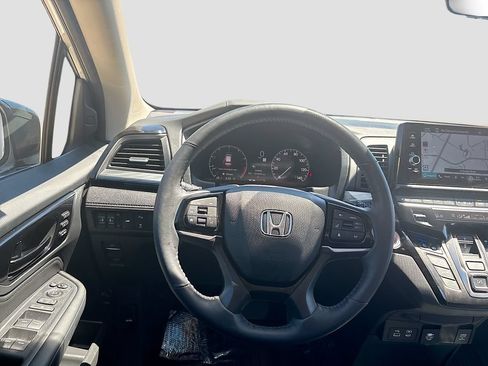 Used 2025 Honda Odyssey Elite image 23