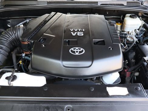 Used 2006 Toyota 4Runner SR5 AWD/4WD image 35