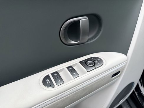 New 2026 Hyundai Ioniq 5 Limited image 14