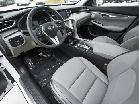 Used 2025 INFINITI QX50 Luxe image 7