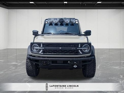 Used 2025 Ford Bronco Badlands AWD/4WD image 9