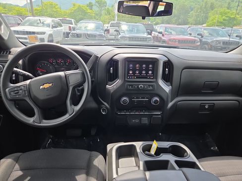 Used 2022 Chevrolet Silverado 1500 Custom AWD/4WD image 14